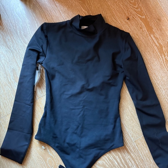 Babaton Mockneck Bodysuit XS - Picture 2 of 4